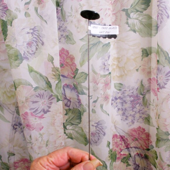 VICTORIAN Hat Pin ~ ANTIQUE Detailed French Jet Steel Hat Pin ~ 1890s Hat Pin - Picture 8 of 10